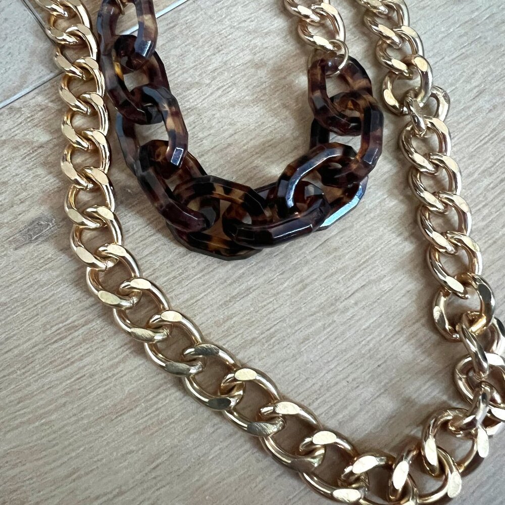 Layered Gold Tone and Tortiseshell Chain Necklace